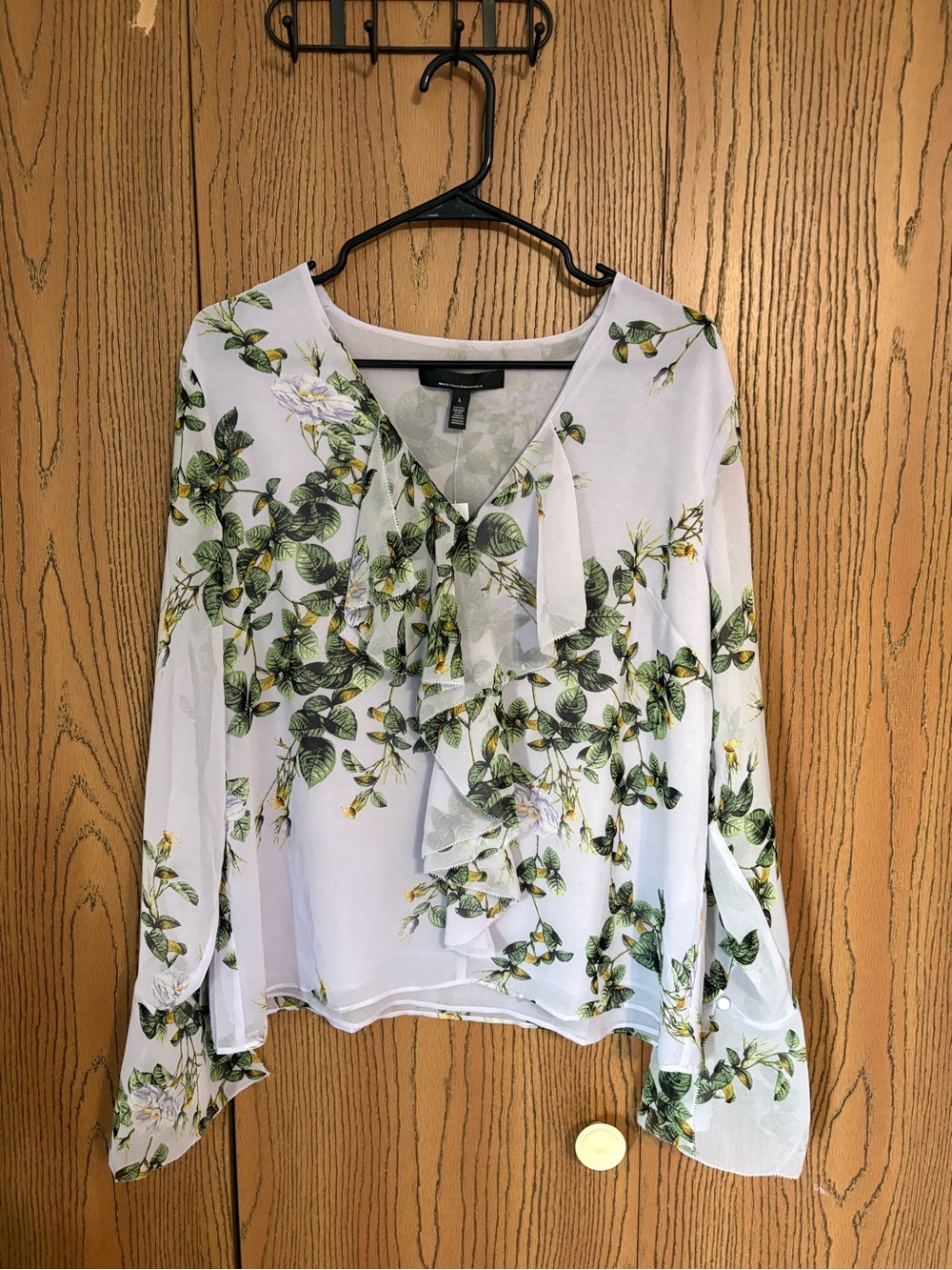 NWT White House Black Market Lilac Floral Blouse